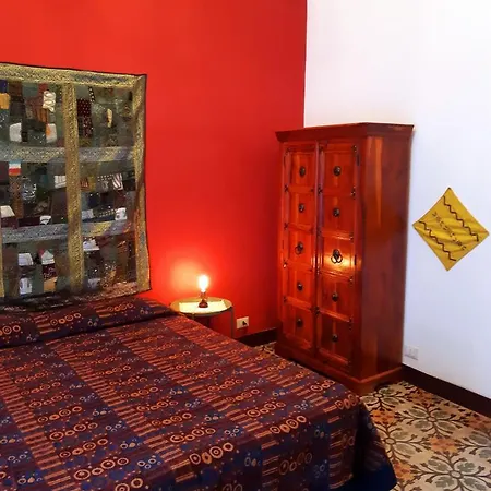 Oda ve Kahvaltı Antico Palazzo Affitti Brevi *